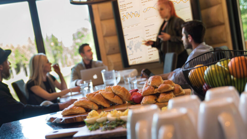 Table hôte - Offres corporatives - pause café et viennoiseries